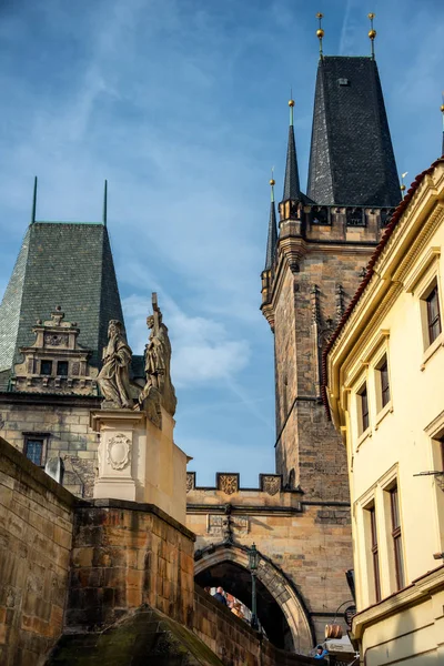 Вежі Карлового Мосту Прага Чехія — стокове фото