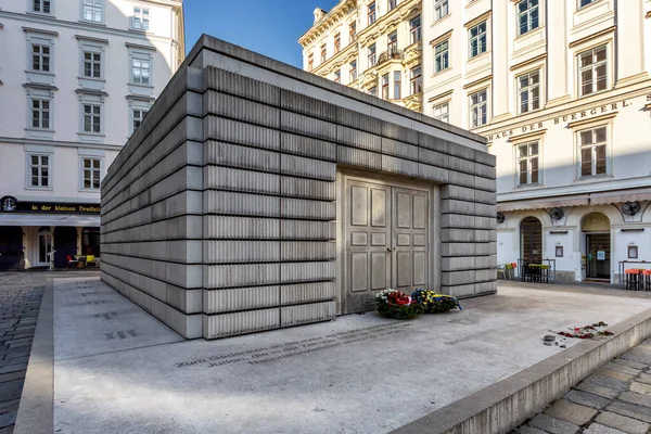 Avusturya, Viyana 'daki Judenplatz' daki Yahudi Soykırımı Anıtı.