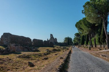 Appian Yolu (Via Appia) - Roma Yolu, Roma. Roma, İtalya 'daki anıtların, mekanların ve tarihi yapıların resimleri.