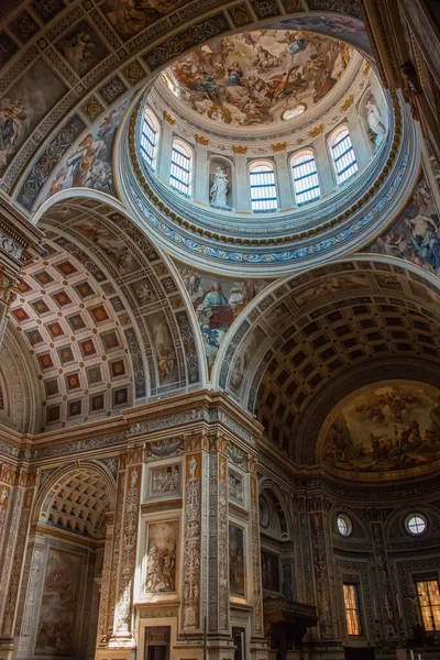 Interiores Iglesia Santa Andrea Diseñado Por Leon Battista Alberti Arquitecto — Foto de Stock