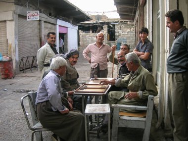 Kuzey Irak 'taki Sulaimaniyya Çarşısında Sokak Hayatı