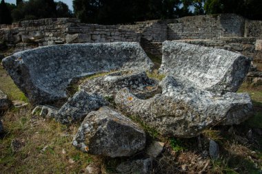 Brijuni 'deki antik Roma villası kalıntıları (Brioni olarak da bilinir) Ulusal Park (Adriyatik Denizi' ndeki ada, Pula yakınlarında), Istria bölgesi, Hırvatistan