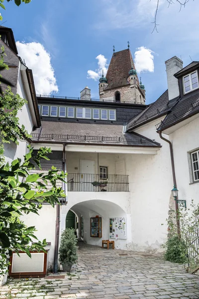 Idyllische Hinterhöfe Türen Und Fassaden Historischen Zentrum Von Perchtoldsdorf — Stockfoto