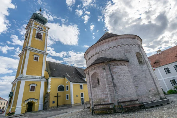 Piękne Domy Fasady Historycznym Rynku Głównym Hadersdorf Kammern — Zdjęcie stockowe