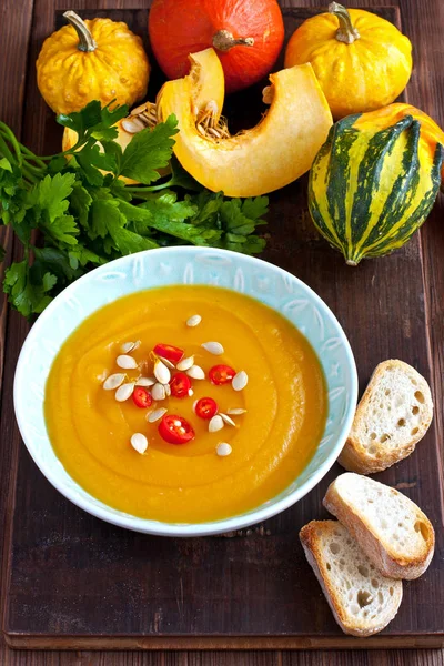 Domácí podzimní squash polévka — Stock fotografie