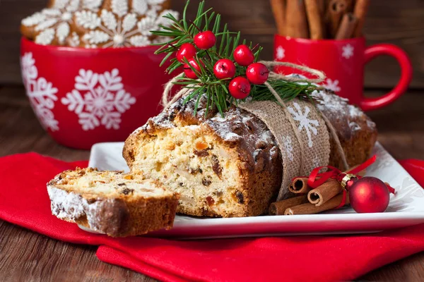 Noel geleneksel kek ile natürmort — Stok fotoğraf