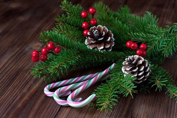 Composición navideña con decoración navideña — Foto de Stock