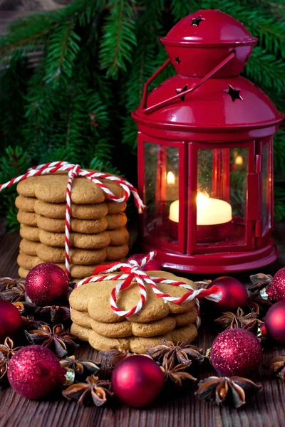 Composizione natalizia con lanterna — Foto Stock