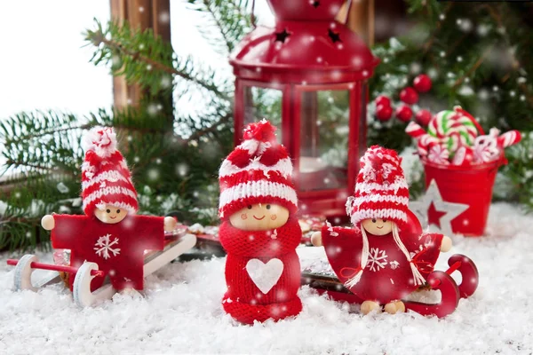 Gnomo di Natale in legno in abiti a maglia — Foto Stock
