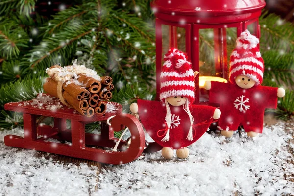 Drewniane gnome Boże Narodzenie w stroje z dzianiny — Zdjęcie stockowe