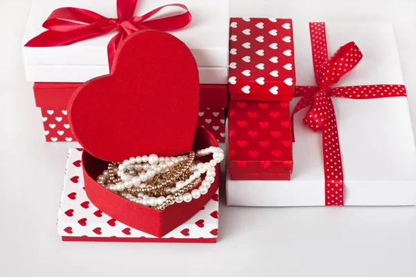 Valentines day background with gift — Stock Photo, Image