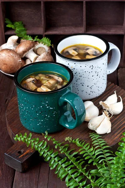 Zuppa Funghi Caldi Fatti Casa Con Funghi Fritti Tazza Colore — Foto Stock