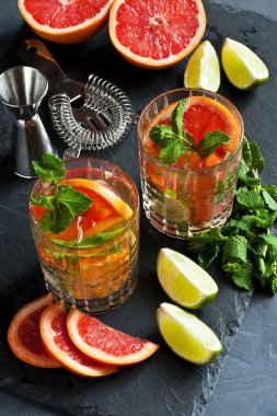 Nane şekerli turunçgil içeceği, soğuk yaz içeceği.