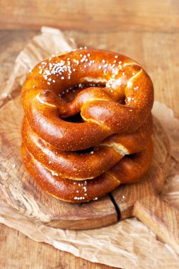 Brezel. Almanya 'da çok popüler bir ekmek.