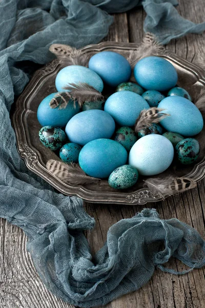 イースターはまだ色鮮やかな卵との生活 — ストック写真