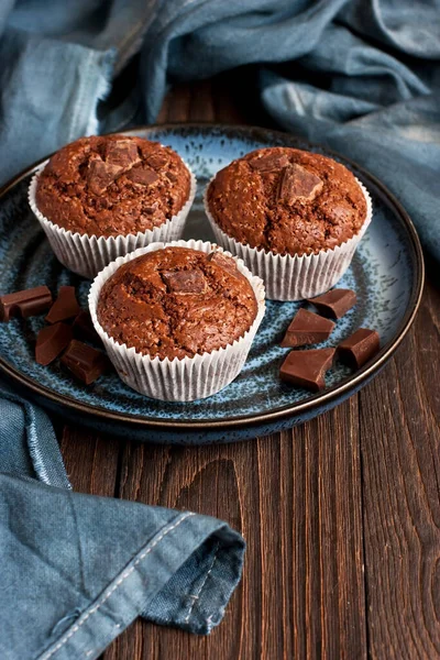 Délicieux Muffins Chocolat Sur Fond Sombre Mise Point Sélective Avec — Photo