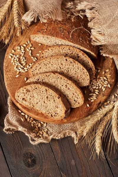 Rustic Loaf Homemade Bread Sliced Wooden Board — Stock Photo, Image