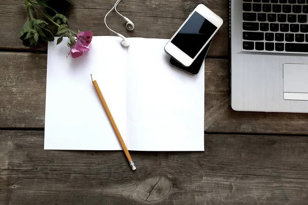 Üstten Görünüm Resepsiyon