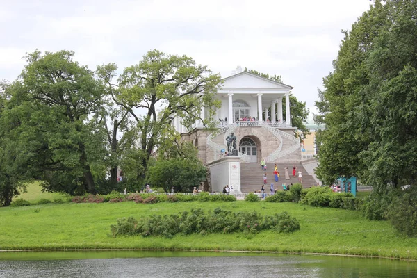 Saint-Petersburg, Rosja-10 lipca 2014: Cameron Galeria w Catherine Park w Carskim Siole — Zdjęcie stockowe