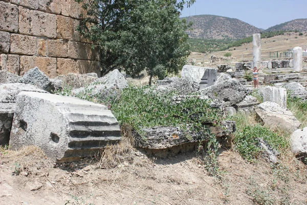 Starożytnych zniszczone miasto Hierapolis w Turcji — Zdjęcie stockowe