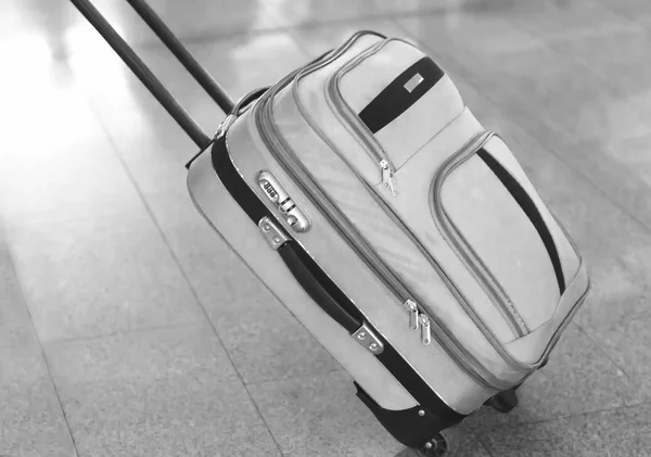 핸들과 바퀴에 편리한 가방. — 스톡 사진