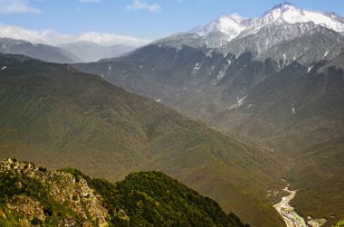 Kayak kompleks manzaralı dağ manzarası.