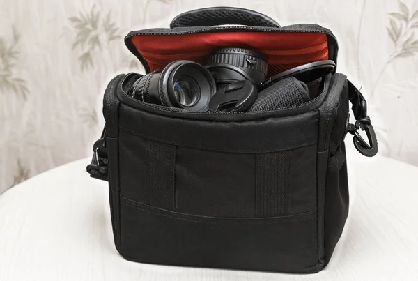 Väska för kamera och tillbehör. — Stockfoto