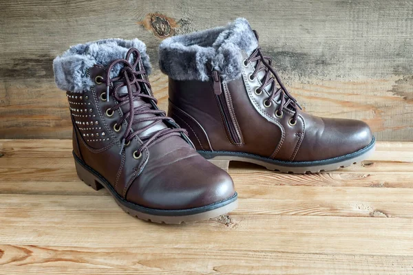 Comfortable winter boots with lacing and zipper closure. — Stock Photo, Image