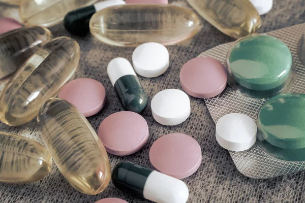 Farmacie en geneeskunde: verschillende soorten doseringsvormen. — Stockfoto