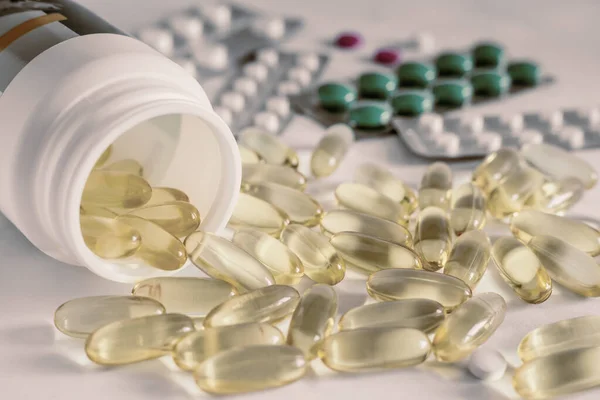 Farmacie en geneeskunde: verschillende soorten doseringsvormen. — Stockfoto