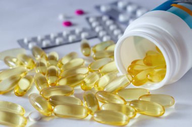 Eczane ve ilaç: farklı dozaj formları.