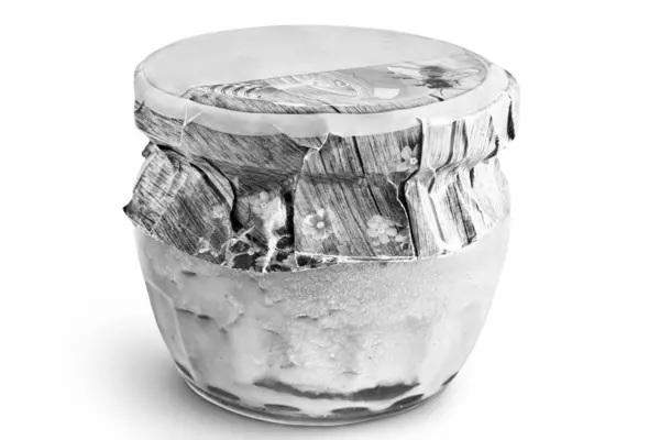 Bijenteeltproduct: propolis met honing in glazen pot. — Stockfoto