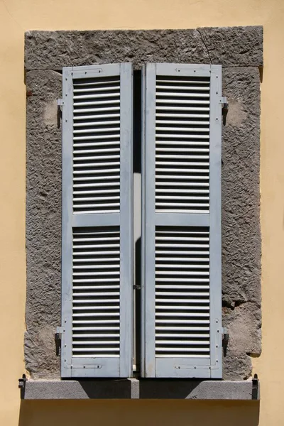 imposte verde grigio