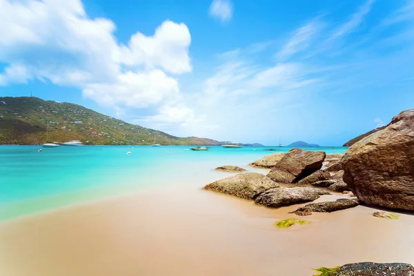 Aziz Thomas, Virgin Adaları, hiçbir insanlarla Magens Bay tropikal plaj