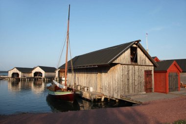 Eski kulübenin ve Tekne Tersanesi Marienhamn içinde
