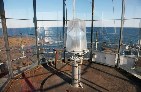 Deniz feneri ve Pazar deniz feneri Baltık Denizi görünümünden ampul