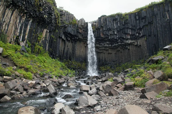 Svartifoss - водопад в Исландии — стоковое фото