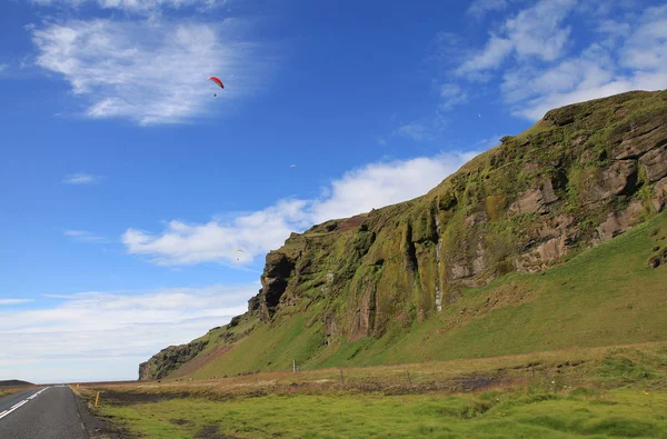 İzlanda yol ve dağlar için arabadan görüntüleyin