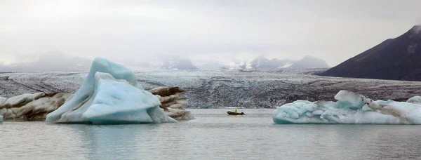 Isiga lagunen på Island — Stockfoto