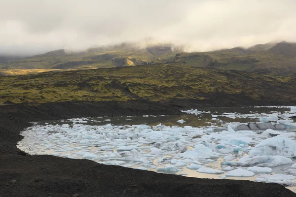 Vista de la tierra del volcán islandés —  Fotos de Stock