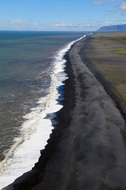Yalı İzlanda'Arch Dyrholaey yakınındaki