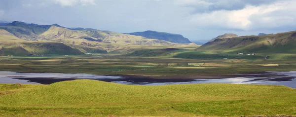 Vue islandaise près de l'Arche Dyrholaey — Photo