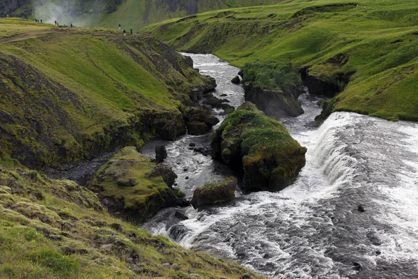 Водопад Скогафосс в Исландии — стоковое фото