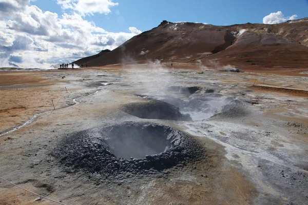 İzlanda'daki kaplıcaları Namafjall