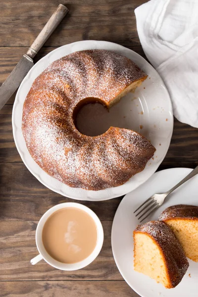 Biscuit met koffie met melk — Stockfoto