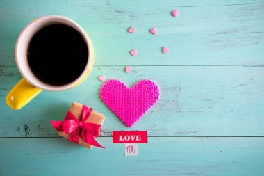 Sevgililer kahvaltı sürpriz ile