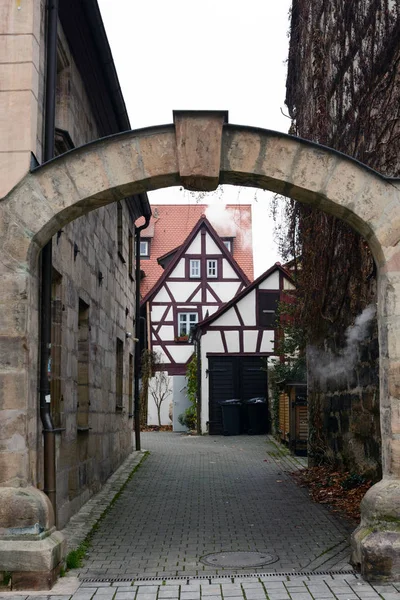 Furth, Alemanha, janeiro de 2020. A incrível cidade de Fuerth, Franconia. Baviera Edifícios de apartamentos e catedrais da antiga Alemanha . — Fotografia de Stock