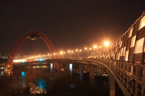 Міст мальовничі ніч — стокове фото