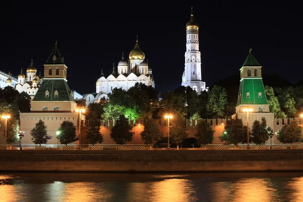 Vista noturna do Kremlin de Moscou — Fotografia de Stock