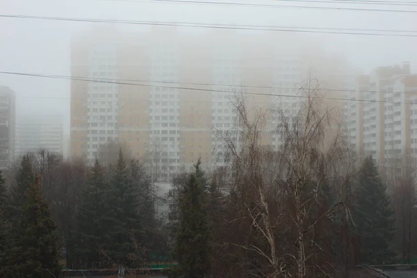 Mosca Città Distretto Kuntsevo Grattacieli Nella Nebbia Mattino — Foto Stock